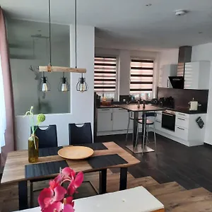 - Zur Alten Waescherei - Zentrumsnah - Garage Inklusiv Apartment