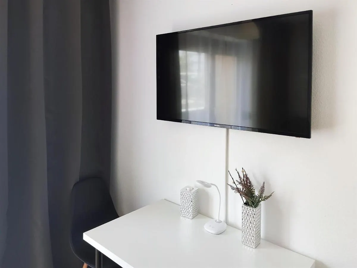 Alfa Apartment Stuttgart Mitte 2 Zimmer City-Lage Berliner Platz Balkon Netflix Kueche Wm L 2Br 5 Beds 6 People L Fully Equipped Kitchen & Bathroom