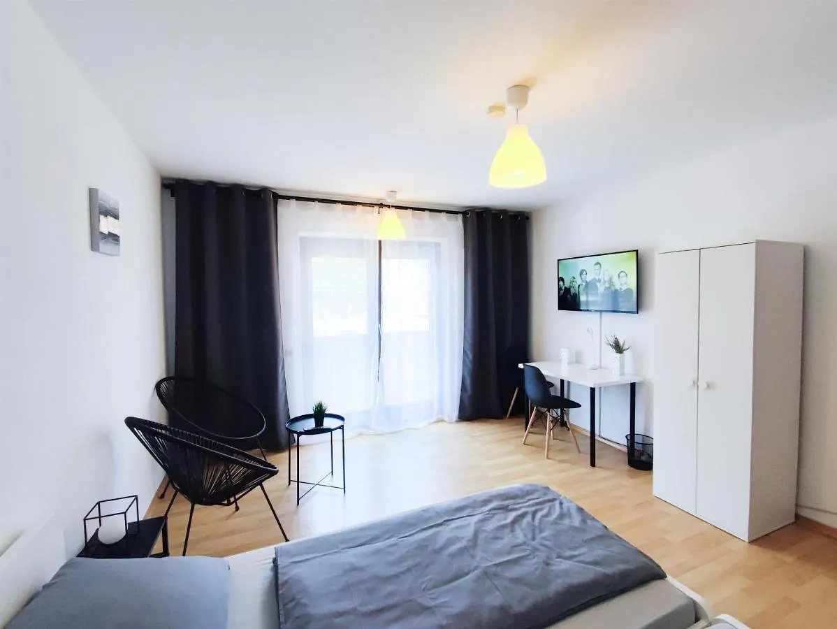 Alfa Apartment Stuttgart Mitte 2 Zimmer City-Lage Berliner Platz Balkon Netflix Kueche Wm L 2Br 5 Beds 6 People L Fully Equipped Kitchen & Bathroom