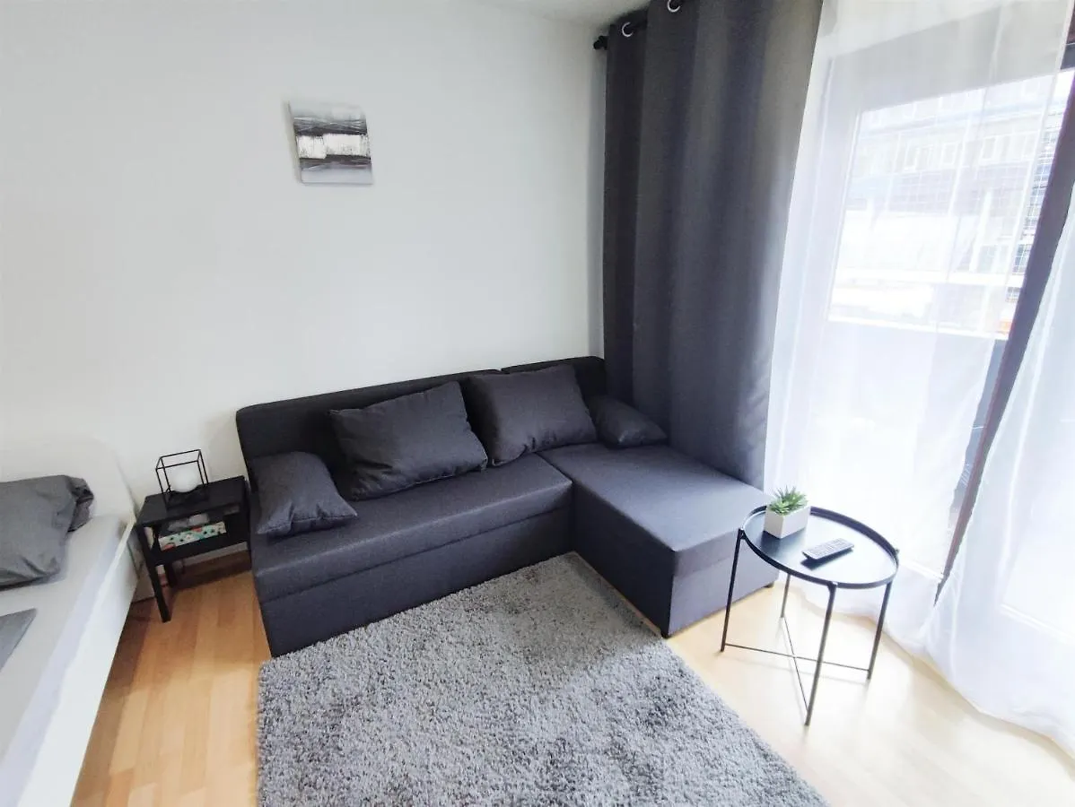 Alfa Apartment Stuttgart Mitte 2 Zimmer City-Lage Berliner Platz Balkon Netflix Kueche Wm L 2Br 5 Beds 6 People L Fully Equipped Kitchen & Bathroom