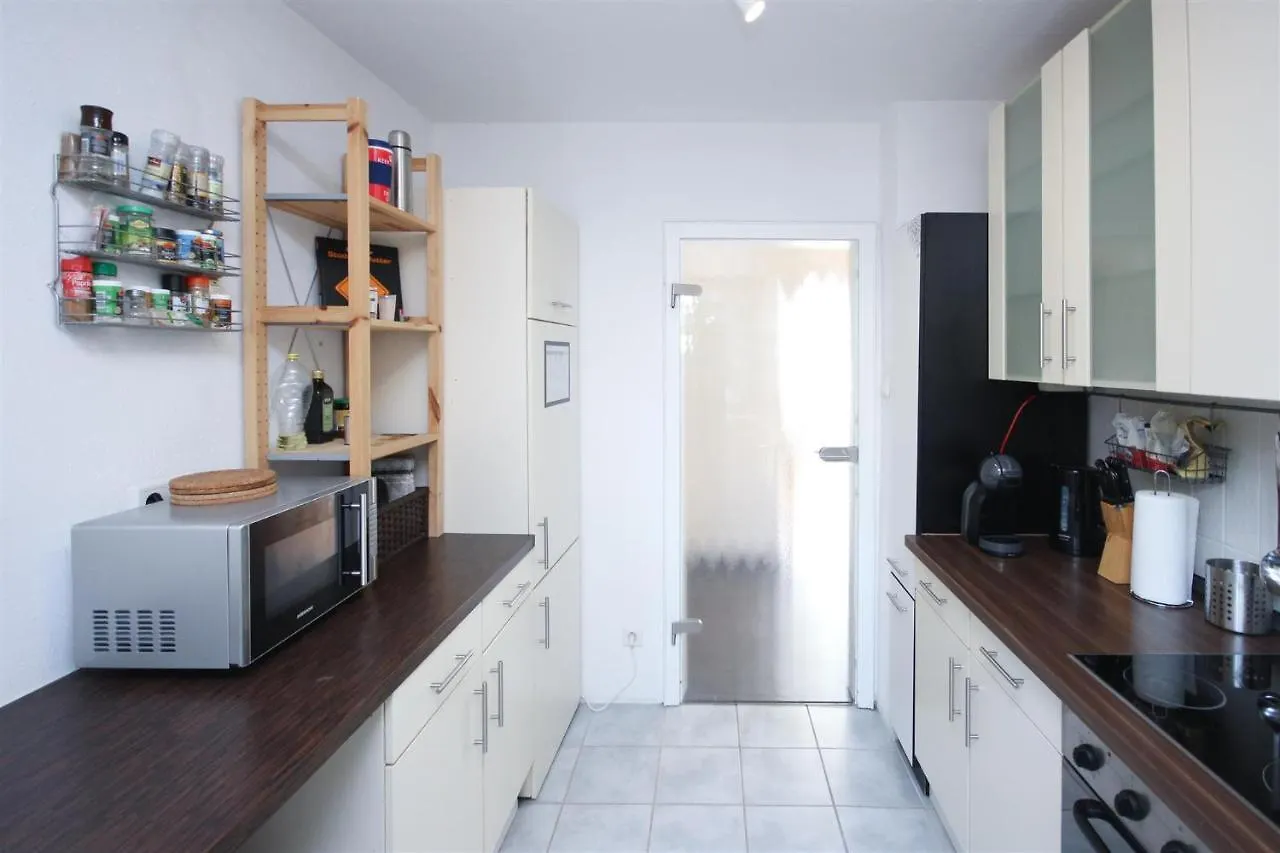 Alfa Apartment Stuttgart Mitte 2 Zimmer City-Lage Berliner Platz Balkon Netflix Kueche Wm L 2Br 5 Beds 6 People L Fully Equipped Kitchen & Bathroom