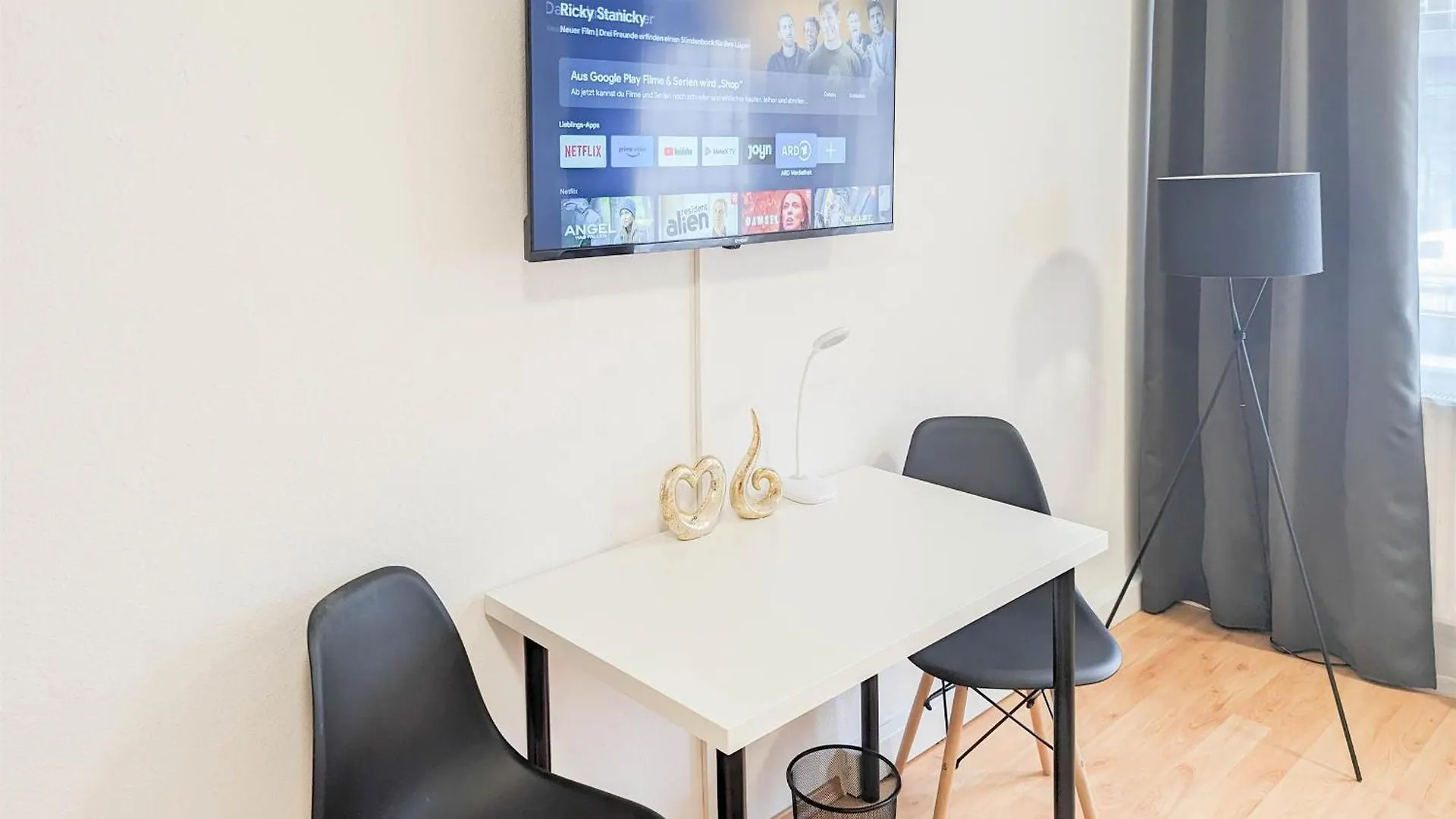 Alfa Apartment Stuttgart Mitte 2 Zimmer City-Lage Berliner Platz Balkon Netflix Kueche Wm L 2Br 5 Beds 6 People L Fully Equipped Kitchen & Bathroom